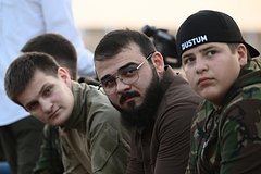 сыновья главы Чеченской Республики Рамзана Кадырова Ахмат (слева), Адам (справа) 