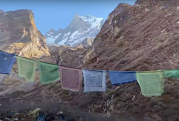 В Непале на треке туристы обычно останавливаются не в палатках, а в домиках, которые расположены на протяжении маршрута