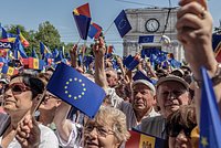 «Бреда в нашей жизни много» Власти Молдавии толкают страну в Евросоюз. Почему граждане не готовы идти за ними?