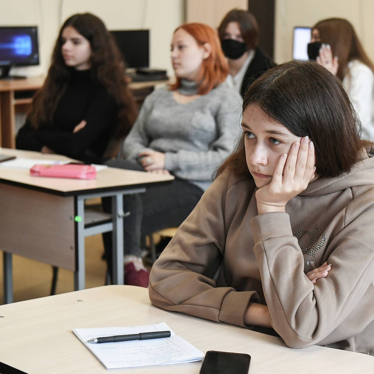 В Госдуме раскрыли подробности об уроках семьеведения для школьников:  Общество: Россия: Lenta.ru