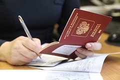 Российские дипломаты призвали помочь брошенной в Мексике 73-летней россиянке. Почему сын с женой-украинкой оставили ее?