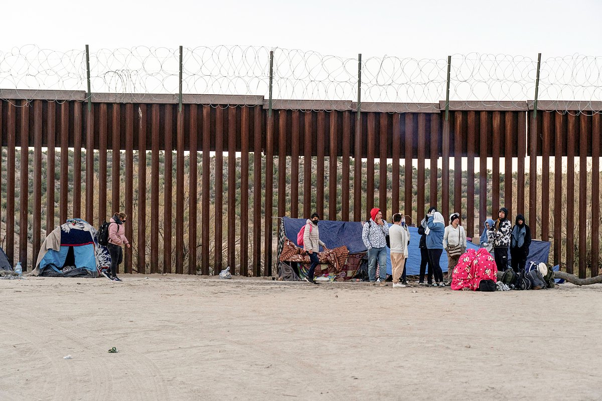 Мигранты на границе Мексики и США