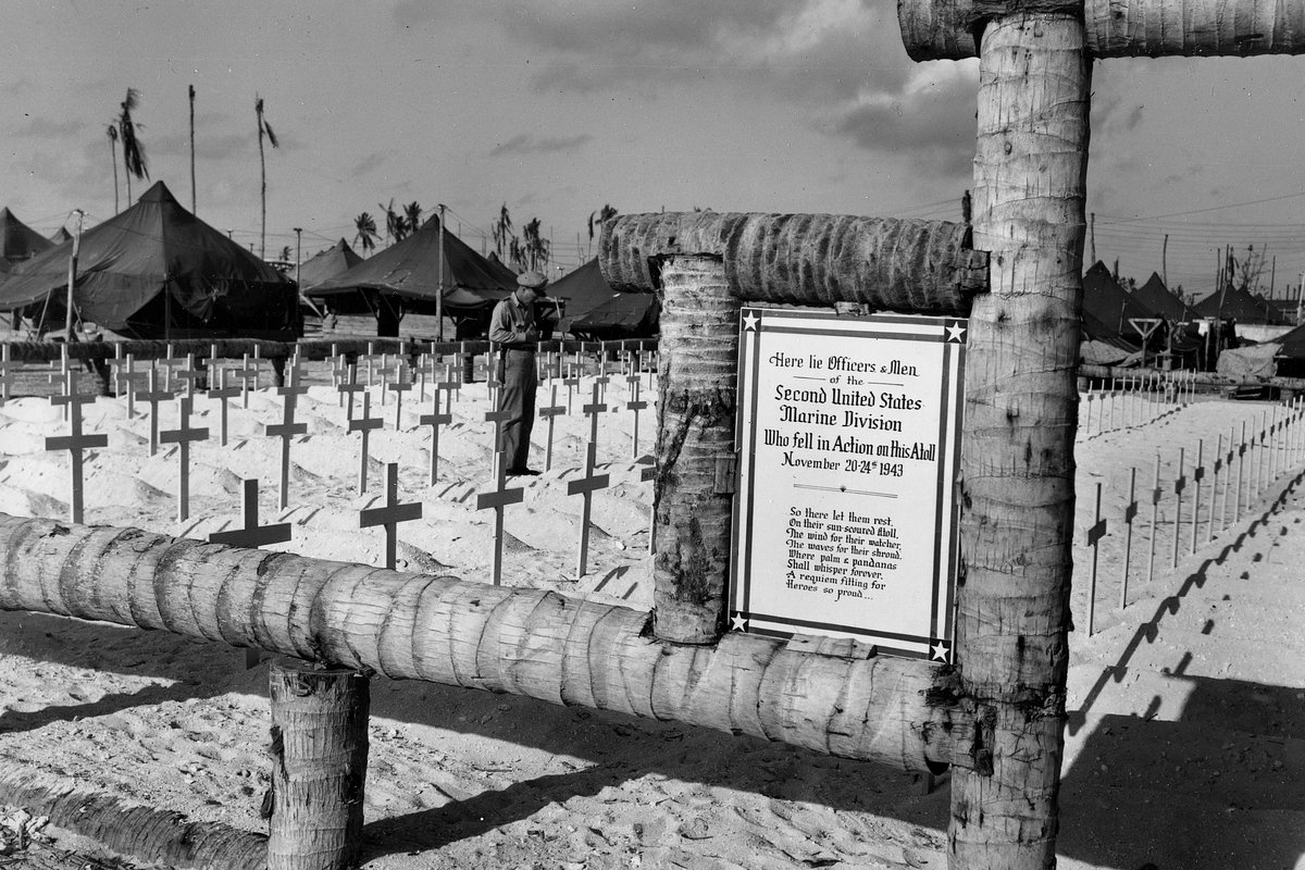 Кладбище солдат и офицеров 2-й дивизии морской пехоты США, погибших в боях за Тараву
