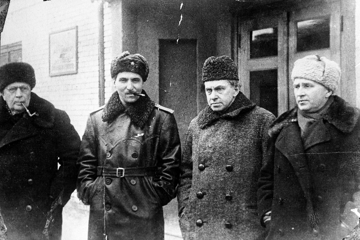 Алексей Толстой, Константин Симонов и Илья Эренбург (слева направо), 1943 год