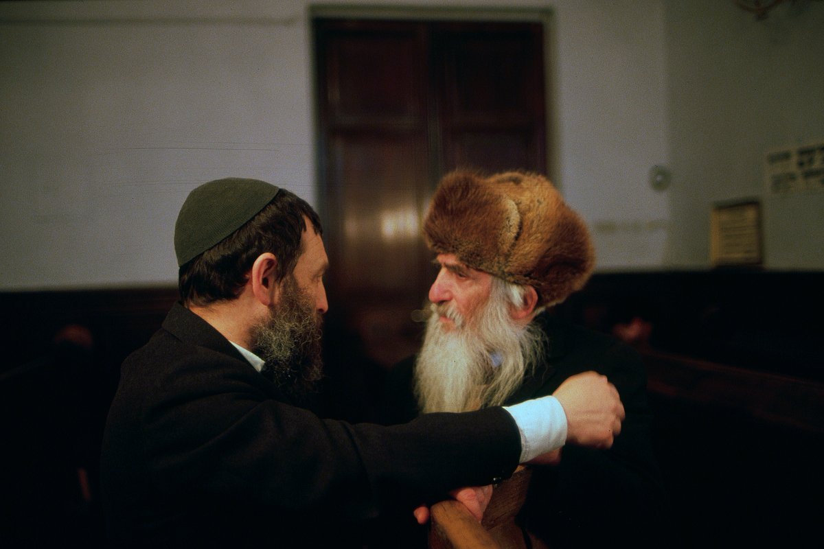 Мужчины в московской синагоге, 1987 год