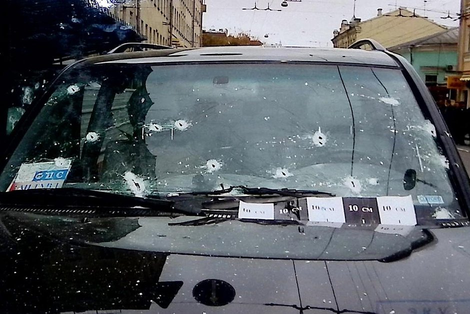 Автомобиль бизнесмена Черкасова, расстрелянный на Остоженке