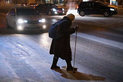 Жители Макарова соберут новогодние подарки для одиноких пенсионеров