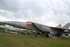 Угнал МиГ-25 в Японию и попросил убежища у американцев. В США скончался советский летчик-перебежчик Виктор Беленко