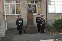 В России призывают сносить памятники врагам советской власти. Как в городах борются с монументами? 