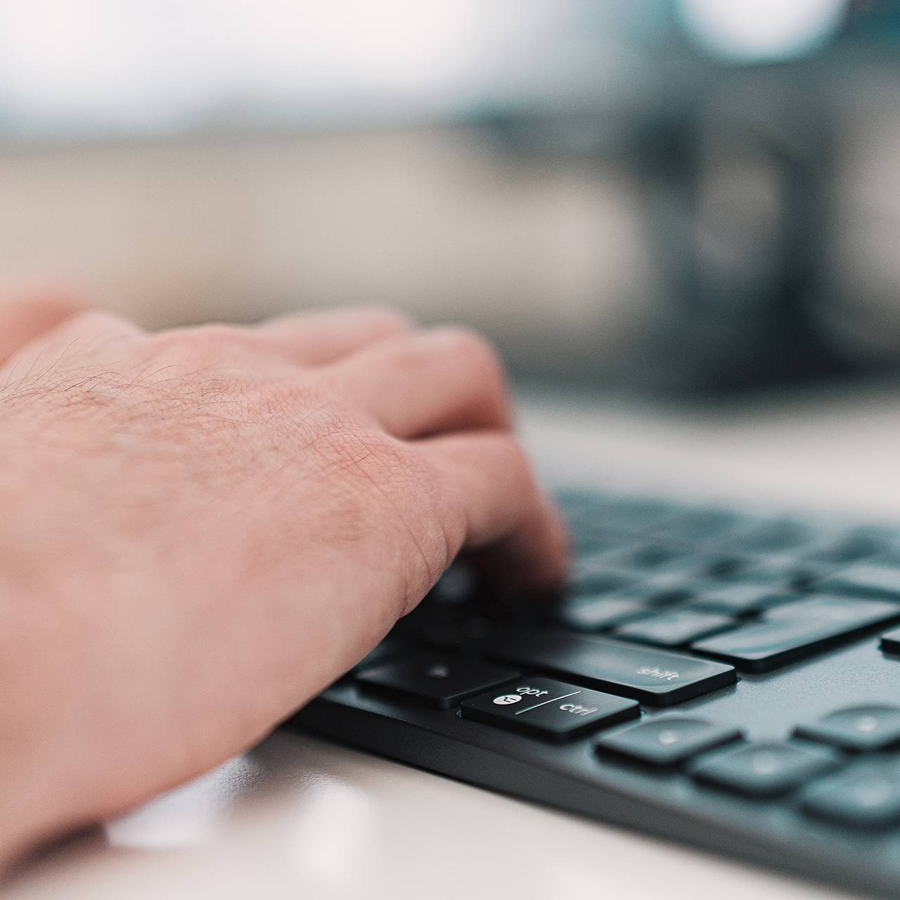 Фото: Claudio Schwarz / Unsplash