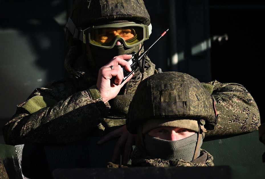 Военнослужащие Центрального военного округа ведут боевую работу на специальном бронепоезде «Енисей». 7 ноября 2023 года 