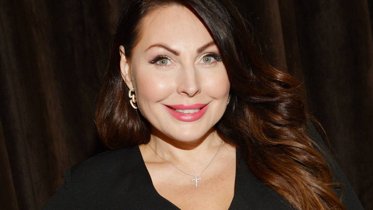 Қыздың каммингінің секс видеосы