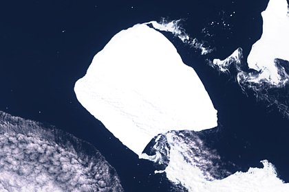 Крупнейший в мире айсберг оказался под угрозой разрушения