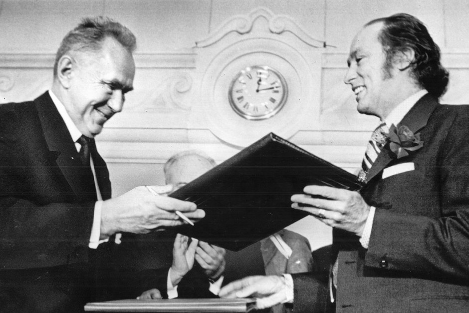 Премьер Канады Пьер Эллиот Трюдо и его советский коллега Алексей Косыгин (слева), 1971 год 