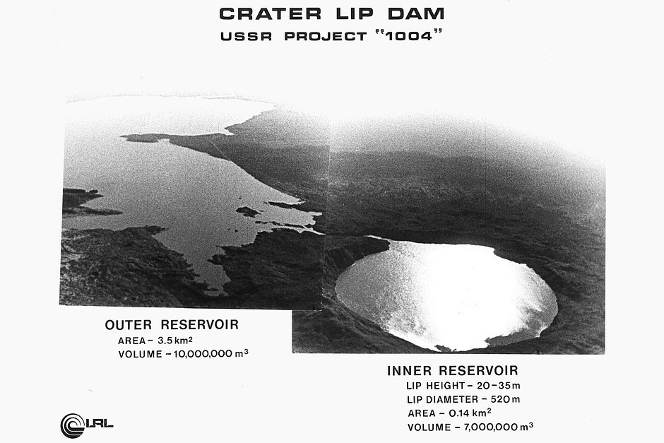 Озеро, образовавшееся в результате проекта «Чаган» — первого советского термоядерного взрыва 15 января 1965 года