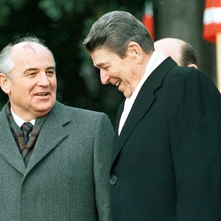 Экс-сотрудник Белого дома заявил о заставшем врасплох власти США распаде СССР