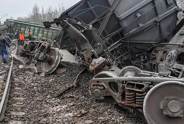 Последствия подрыва железнодорожного полотна в Рязанской области