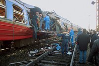 20 лет назад смертники взорвали поезд на Ставрополье. Кто стоял за одним из самых страшных терактов в истории России?