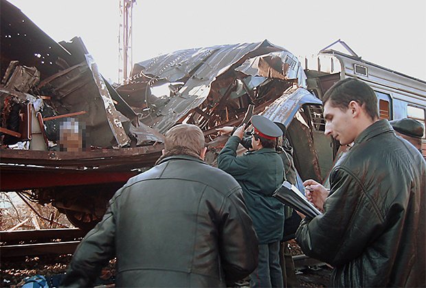 5 декабря 2003 года. Последствия взрыва электрички в Ессентуках