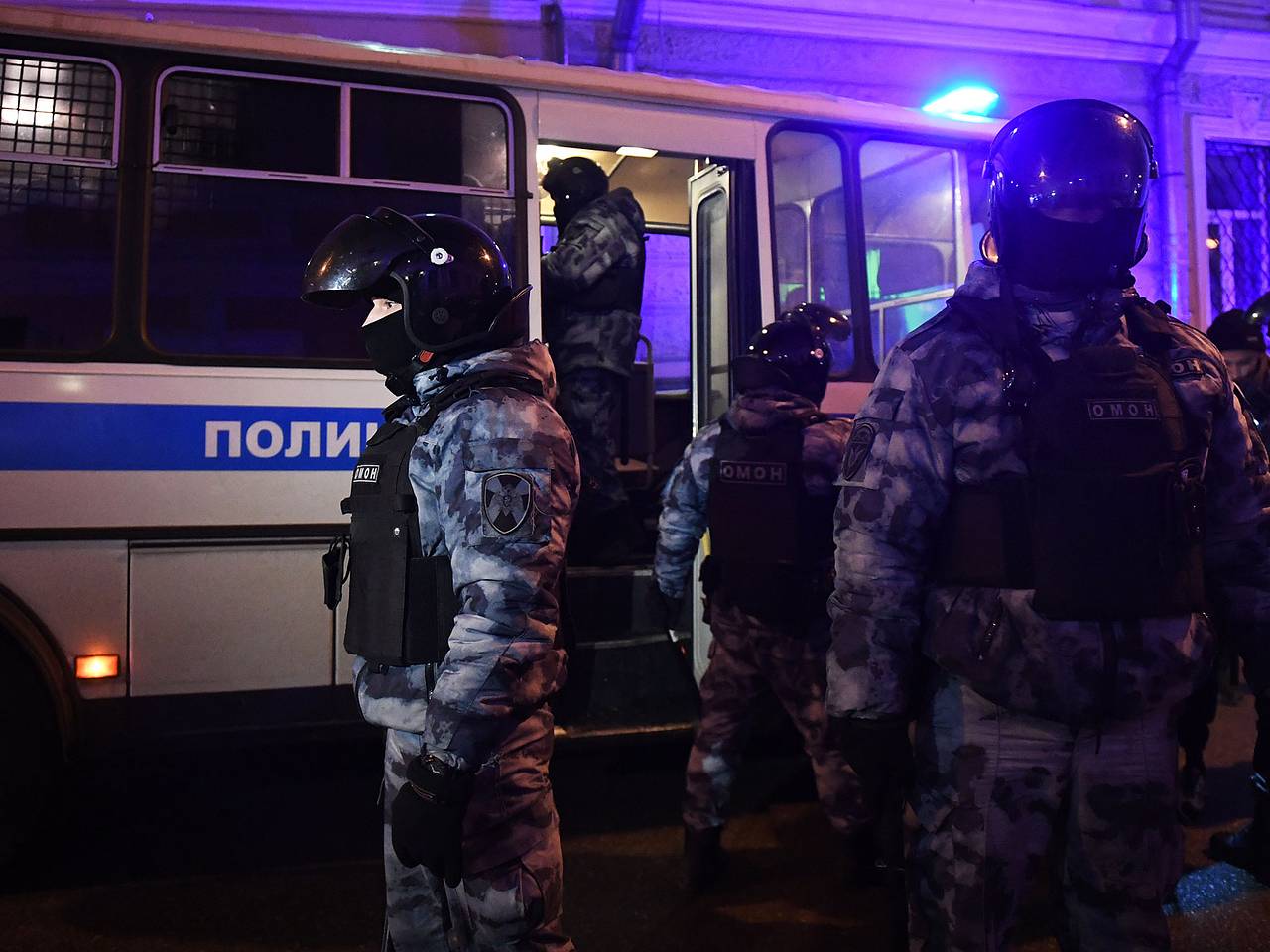Полиция РФ провела рейды в московских гей-клубах
