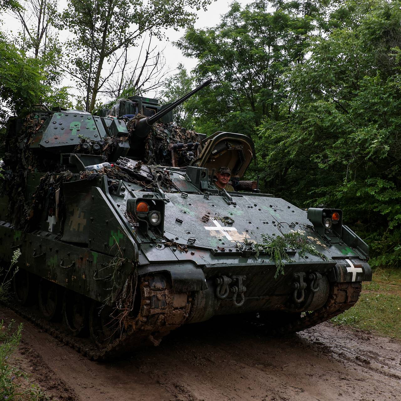 Названа значимость трофея БМП Bradley для российских военных: Оружие: Наука  и техника: Lenta.ru