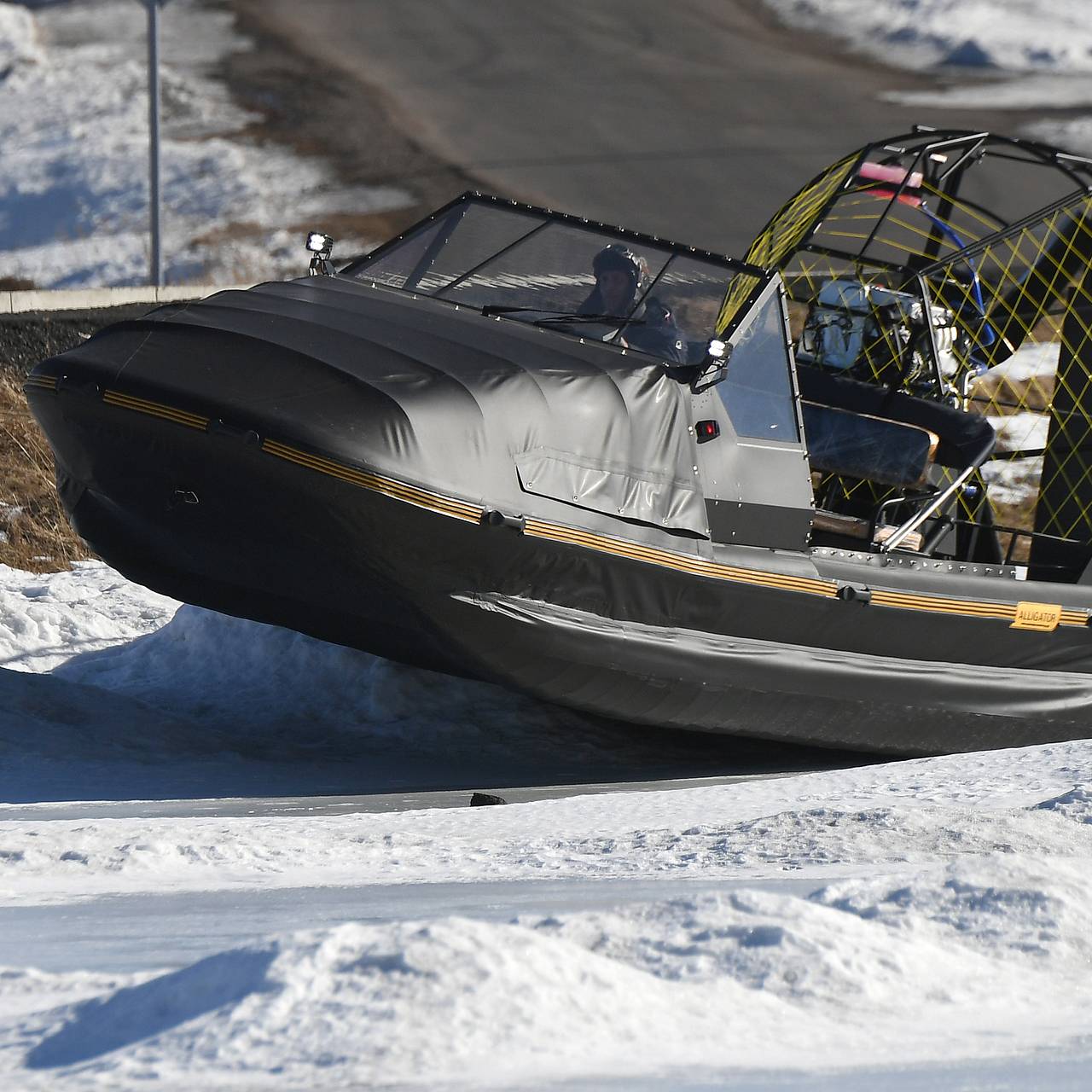 Сноукаякинг или катание на лодках на снегу (snow kayaking, Snow boating)