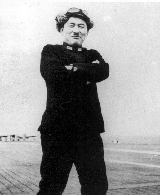 Командир второй волны бомбардировщиков на Перл-Харбор капитан третьего ранга Сигекадзу Симадзаки 