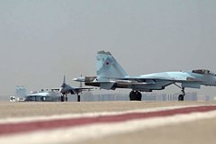 Сопровождавшие самолет Владимира Путина истребители Су-35С