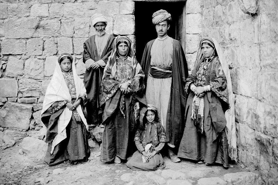 Семейная фотография, колония Рамалла, Иерусалим, 1898 год