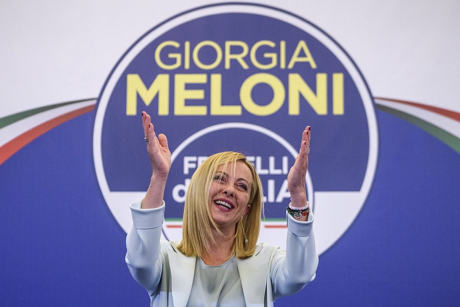 Джорджа Мелони, председатель «Братьев Италии» во время пресс-конференции в избирательном штабе партии в Риме, Италия, 25 сентября 2022 года