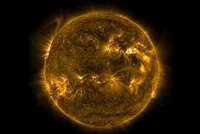 На Солнце зафиксирована сильнейшая за шесть лет вспышка. Чем она грозит людям? 