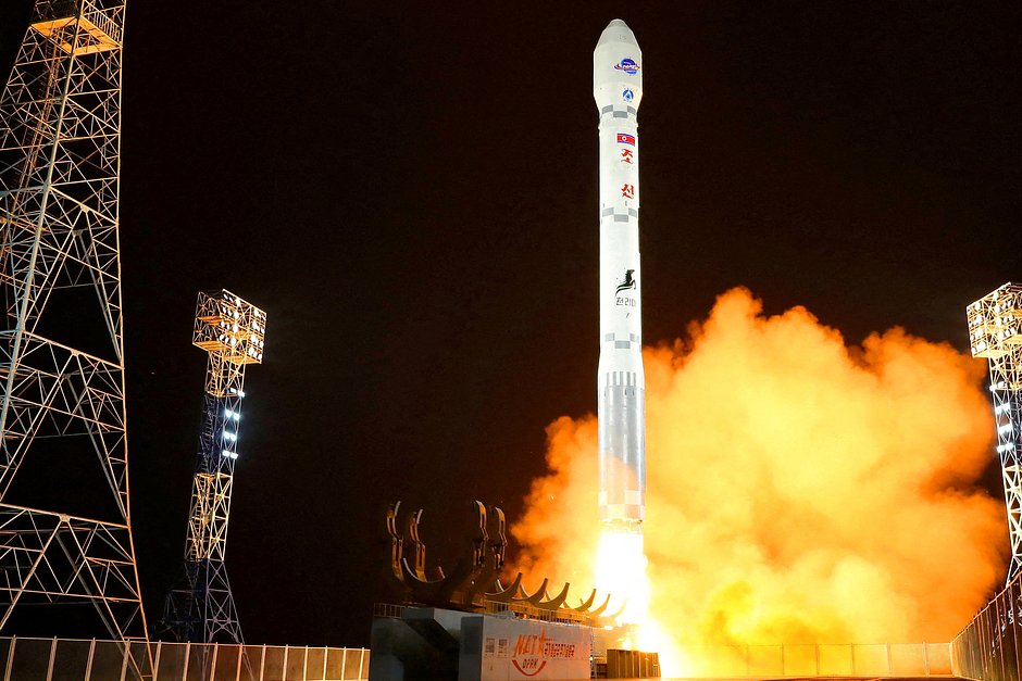 Старт ракеты Chollima-1 с КА Malligyong-1