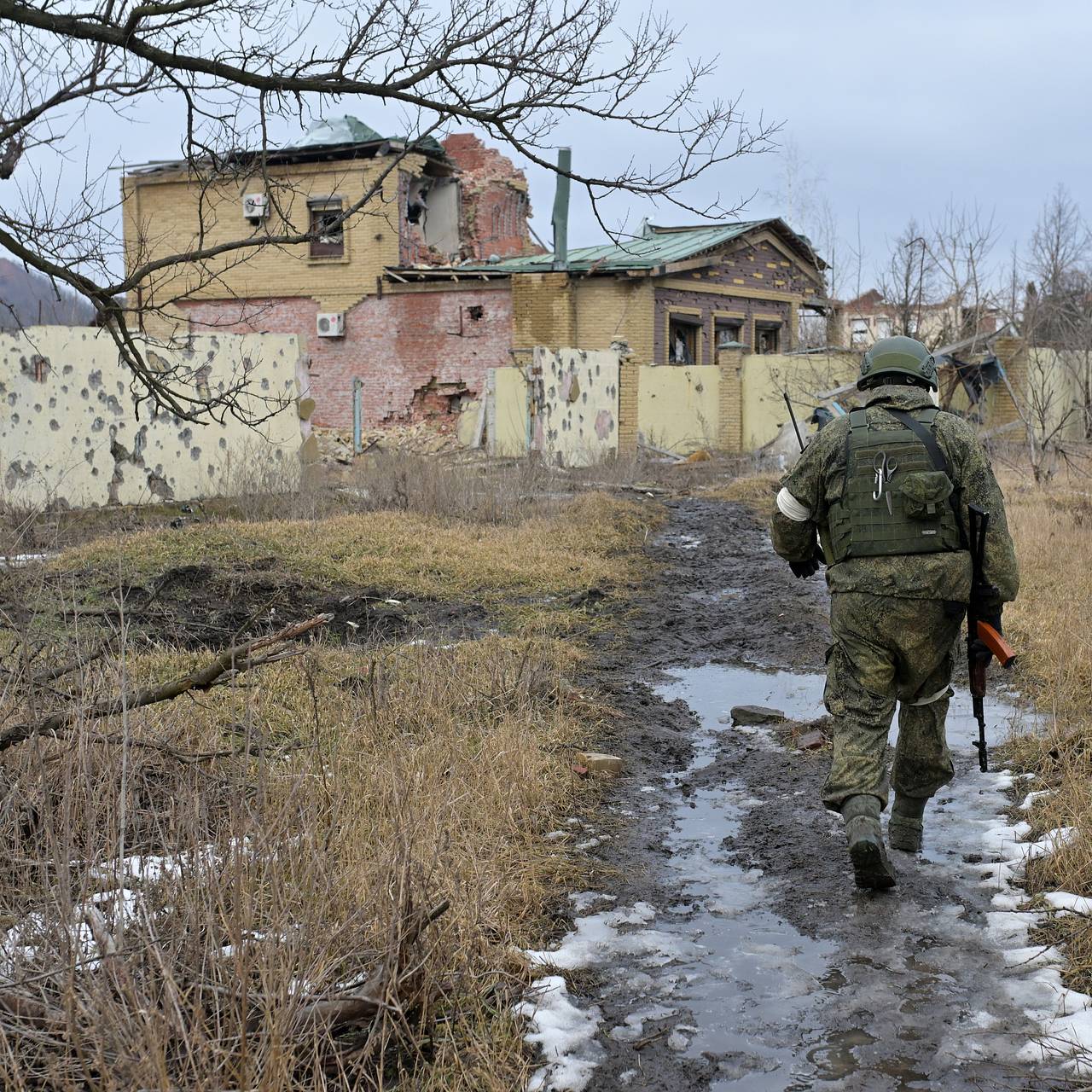 Либо они, либо мы» Что известно о российском бойце, оставившем прощальное  послание на стене в Марьинке?: Общество: Россия: Lenta.ru