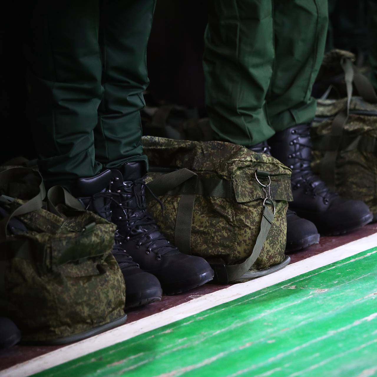 Нужна ли справка из военкомата для выезда за границу