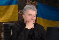 «Это преступление» Порошенко рассказал, что украинские военные испытывают острую нехватку дронов и боеприпасов 