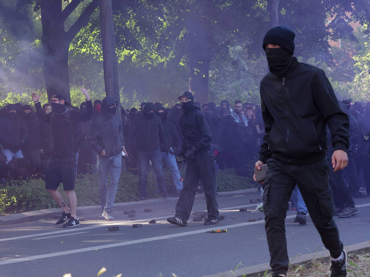 В XX веке Европу захлестнула волна террора против власти и богачей. Почему  теперь он рискует вернуться с новой силой?: Политика: Мир: Lenta.ru