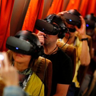 Продажи VR-гарнитур в 2023 году рухнули
