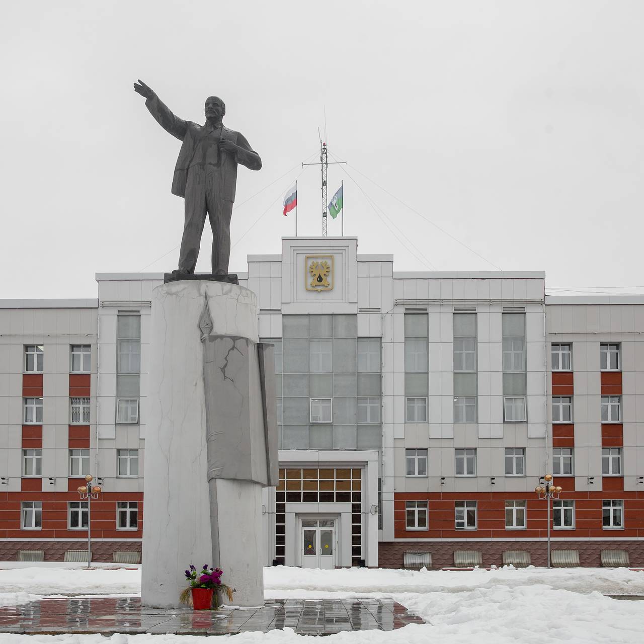 Власти российского города высмеяли кубок «худшего главы за всю историю» для  мэра: Политика: Россия: Lenta.ru