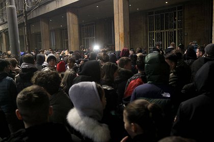 Вучич анонсировал срочное обращение к нации на фоне протестов в Белграде