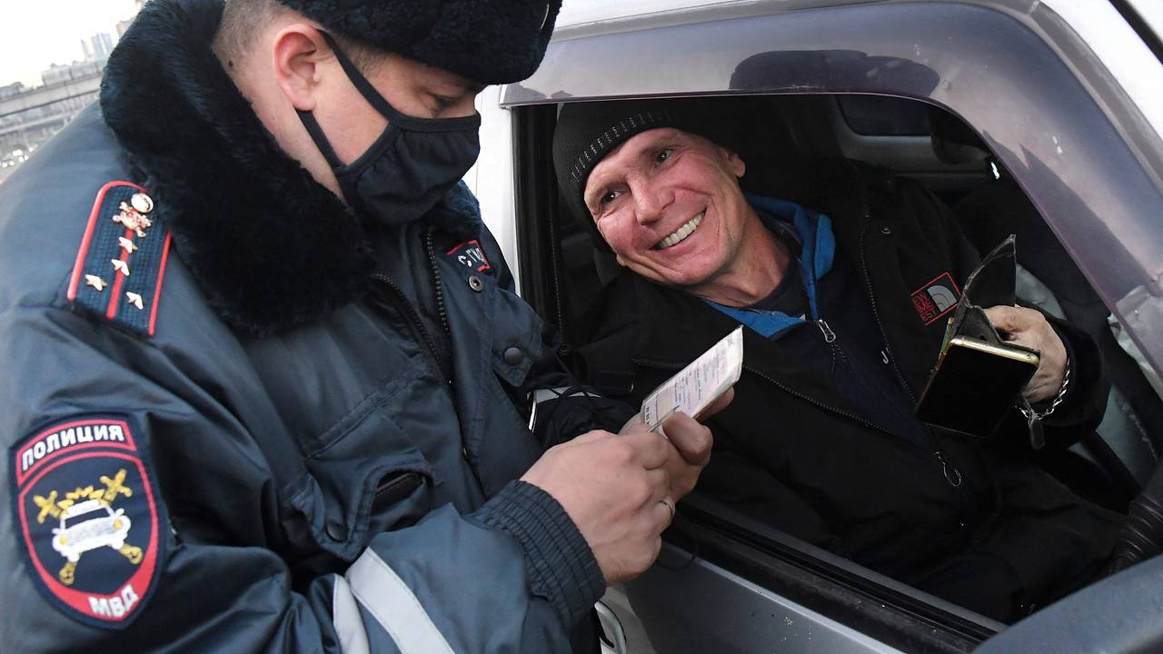 В Госдуме предложили облегчить жизнь автомобилистам: Общество: Россия:  Lenta.ru