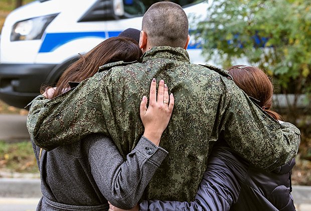 https://icdn.lenta.ru/images/2023/12/27/14/20231227142525033/pic_eb39449d2a05ae6fb308d8ec98f6d2d5.jpg