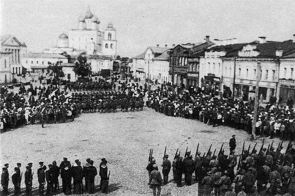 Парад эстонских войск в Пскове. 28 мая 1919 года
