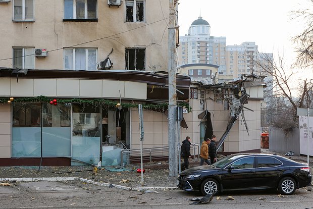 Последствия обстрела центра Белгорода ВСУ