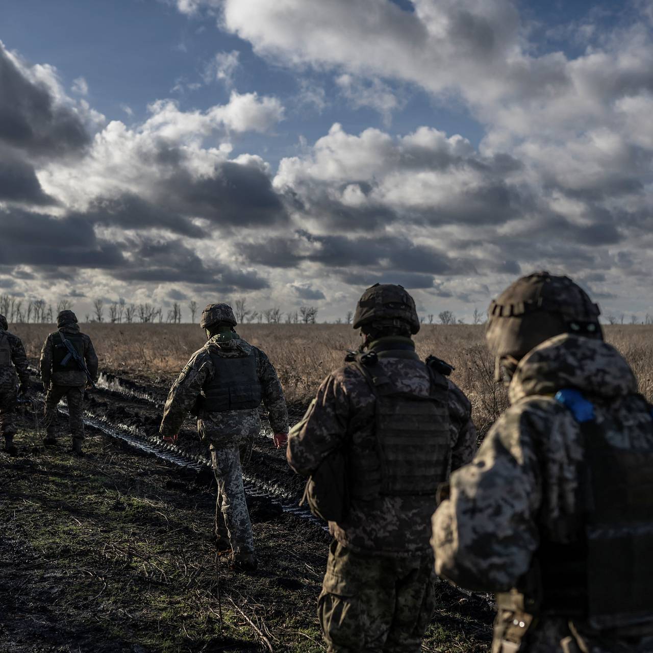 Бойцы ВСУ отказались воевать в Крынках: Украина: Бывший СССР: Lenta.ru