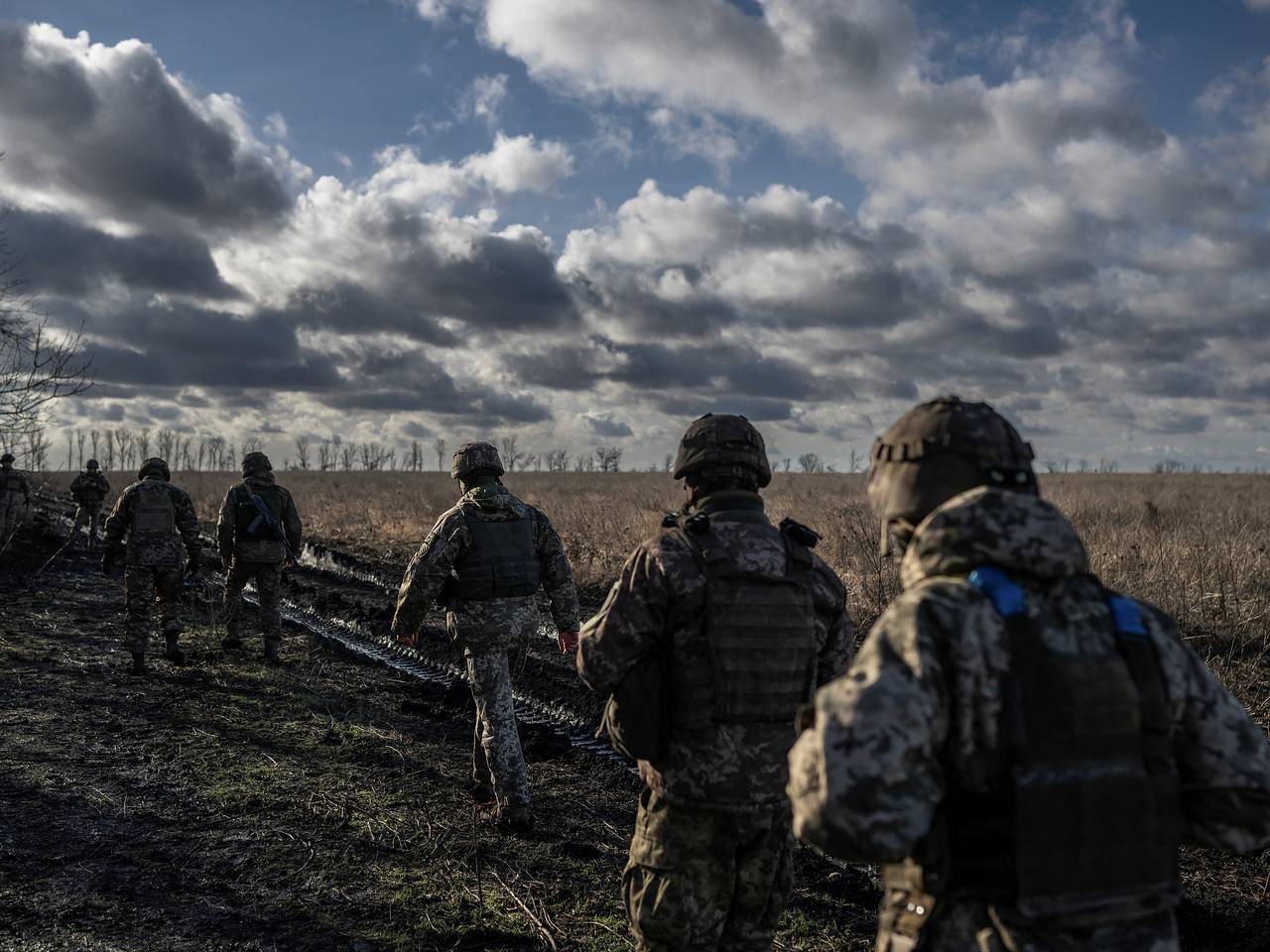 Бойцы ВСУ отказались воевать в Крынках: Украина: Бывший СССР: Lenta.ru