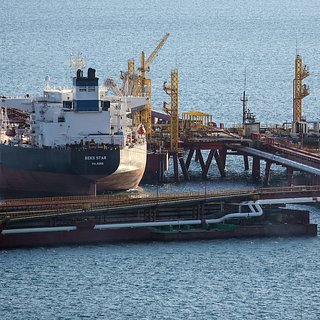 Морские поставки российской нефти резко упали