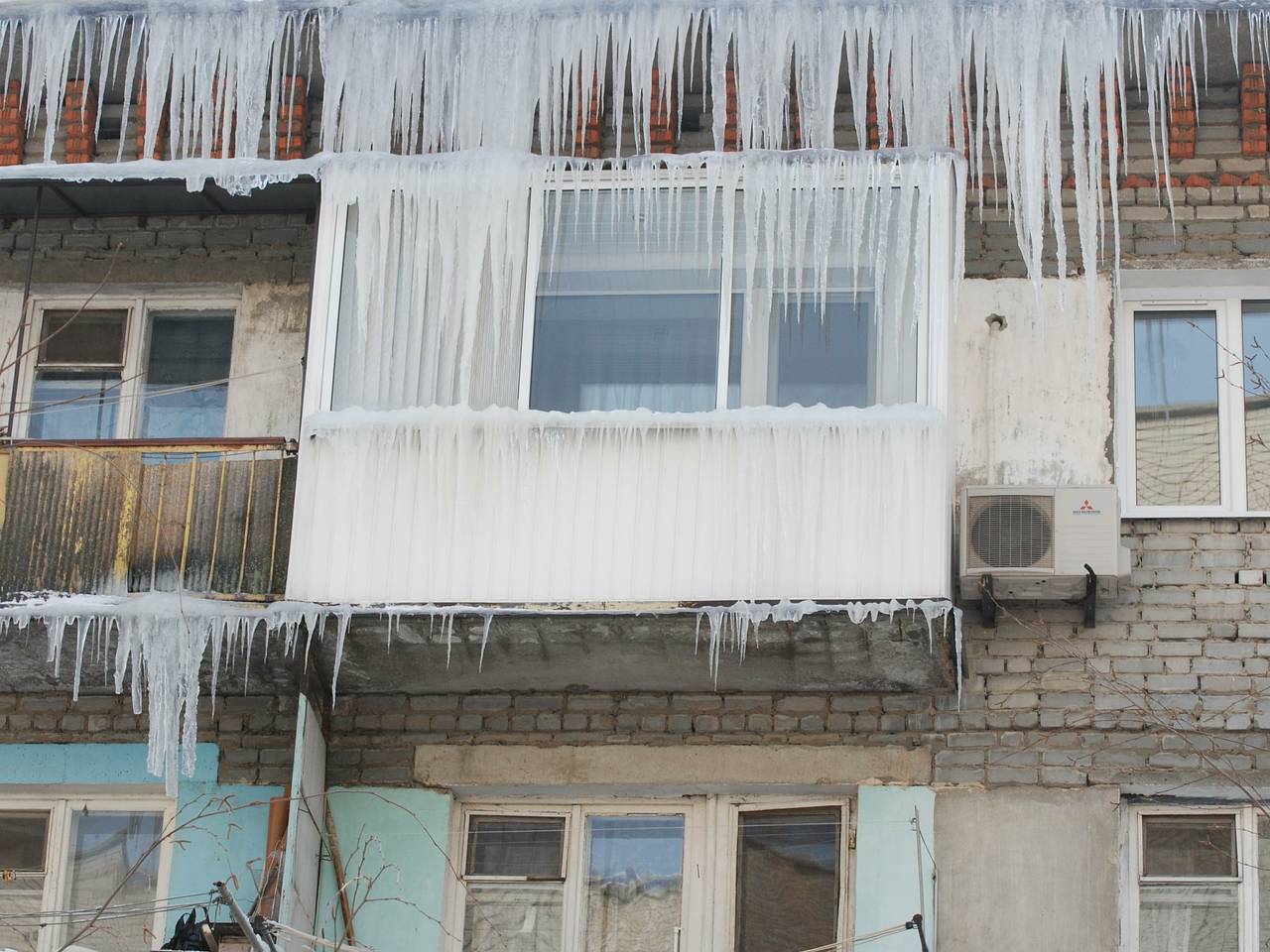 В российском городе появился дом — «ледяной дворец»: Дом: Среда обитания:  Lenta.ru