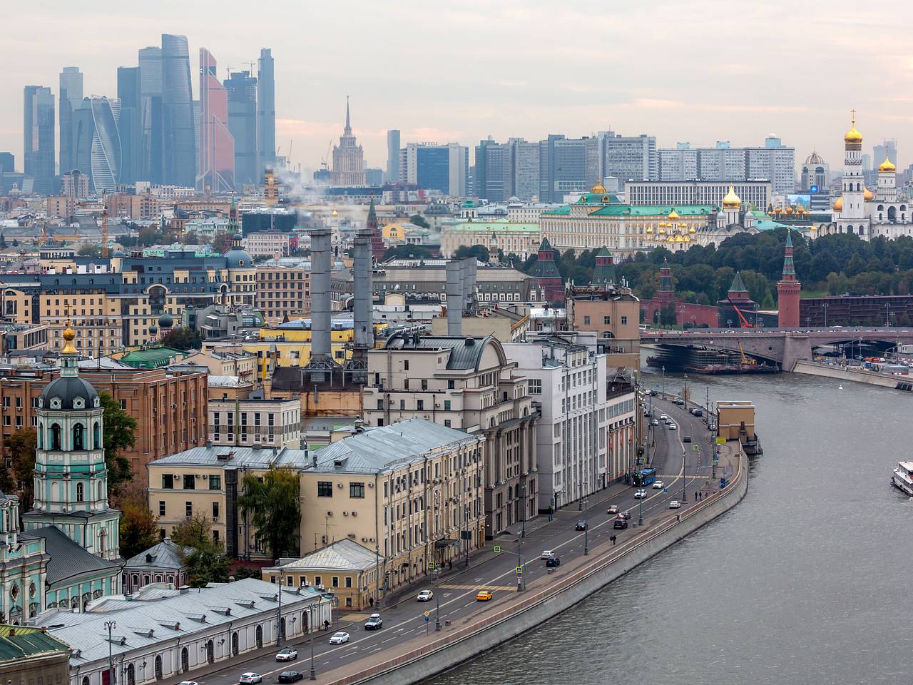 Власти выставили на аукцион квартиры в центре Москвы по дешевке: Город:  Среда обитания: Lenta.ru