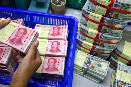 Минфин России сообщил о стремлении размещать госдолг в юанях