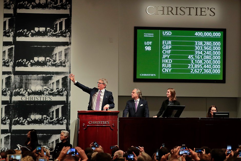 В 2017 году Рыболовлев продал «Спасителя мира» Леонардо да Винчи на аукционе Christie's в Нью-Йорке